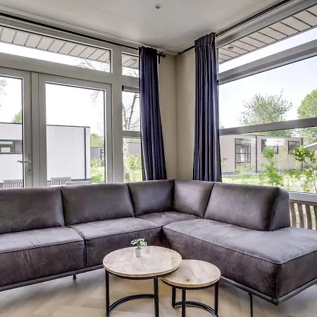 44 | 6 Persoons In * Zennewijnen